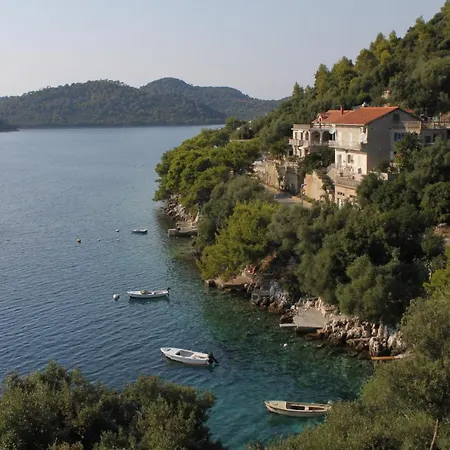 By The Sea Ubli, Lastovo - 8355 אובלי