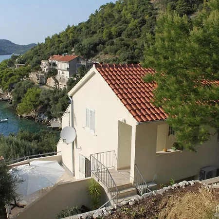 Apartman By The Sea Ubli, Lastovo - 8355 Ubli