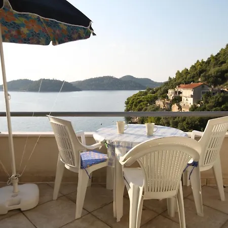 아파트 By The Sea Ubli, Lastovo - 8355