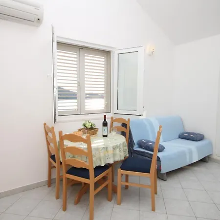 By The Sea Ubli, Lastovo - 8355 Uble