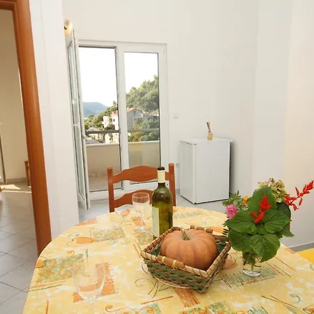 Apartment By The Sea Ubli, Lastovo - 8355