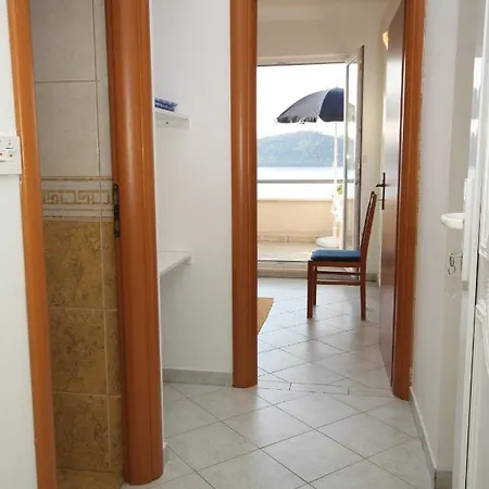 Apartment By The Sea Ubli, Lastovo - 8355