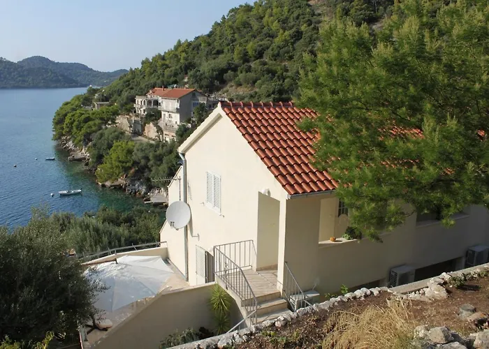 Apartman By The Sea Ubli, Lastovo - 8355 Ubli