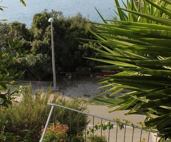 Apartman By The Sea Ubli, Lastovo - 8355 Ubli