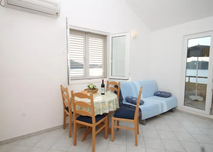 By The Sea Ubli, Lastovo - 8355 Ubli