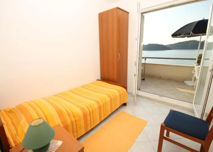 Apartman By The Sea Ubli, Lastovo - 8355