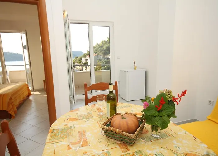 Apartamento By The Sea Ubli, Lastovo - 8355
