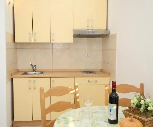 By The Sea Ubli, Lastovo - 8355 * Uble